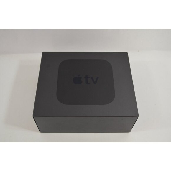 Apple TV Set with Remote - Black and White - Picture 11 of 12